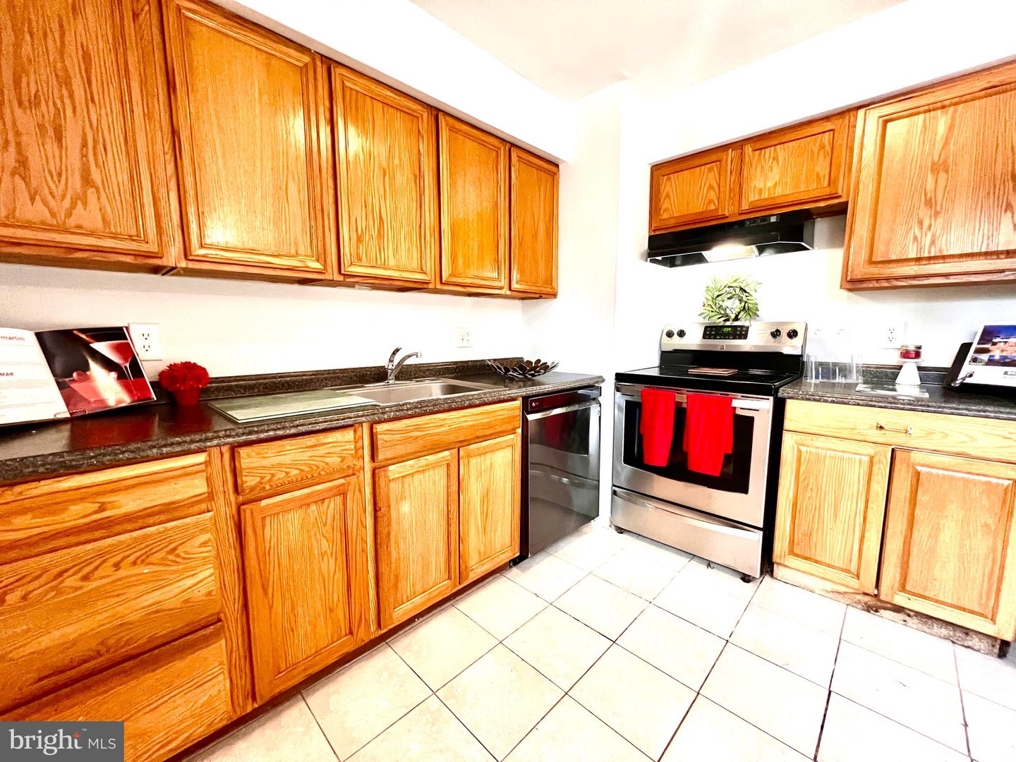 7219 BEVERLY PARK DR, SPRINGFIELD, Virginia 22150, 5 Bedrooms Bedrooms, ,3 BathroomsBathrooms,Residential,For sale,7219 BEVERLY PARK DR,VAFX2290850 MLS # VAFX2290850