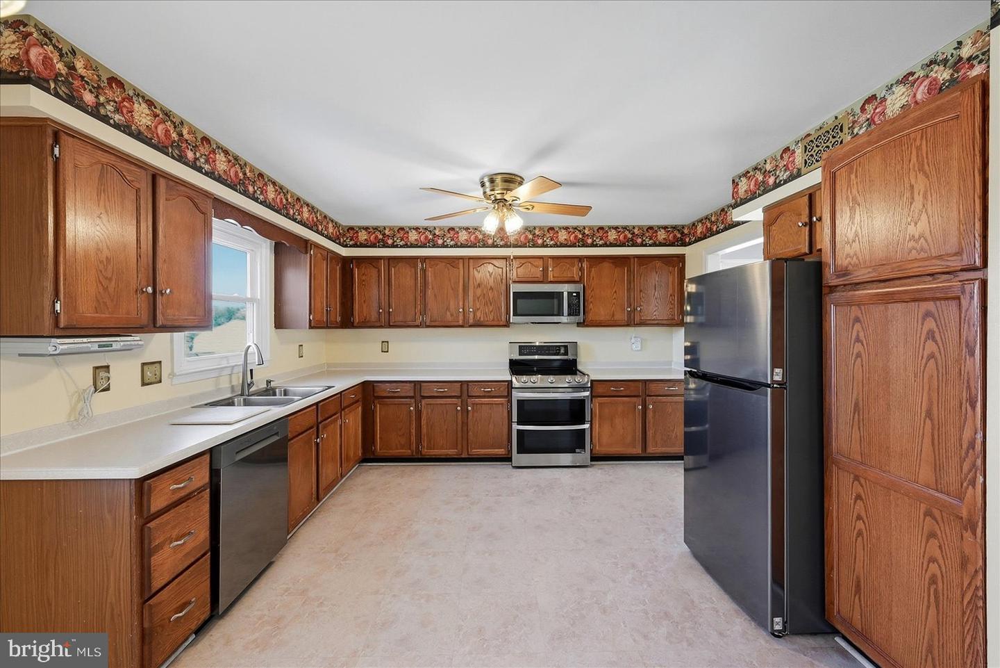 221 PRIMAVERA CIR, STERLING, Virginia 20165, 4 Bedrooms Bedrooms, ,3 BathroomsBathrooms,Residential,For sale,221 PRIMAVERA CIR,VALO2115834 MLS # VALO2115834 221 PRIMAVERA CIR, STERLING, Virginia 20165, 4 Bedrooms Bedrooms, ,3 BathroomsBathrooms,Residential,For sale,221 PRIMAVERA CIR,VALO2115834 MLS # VALO2115834