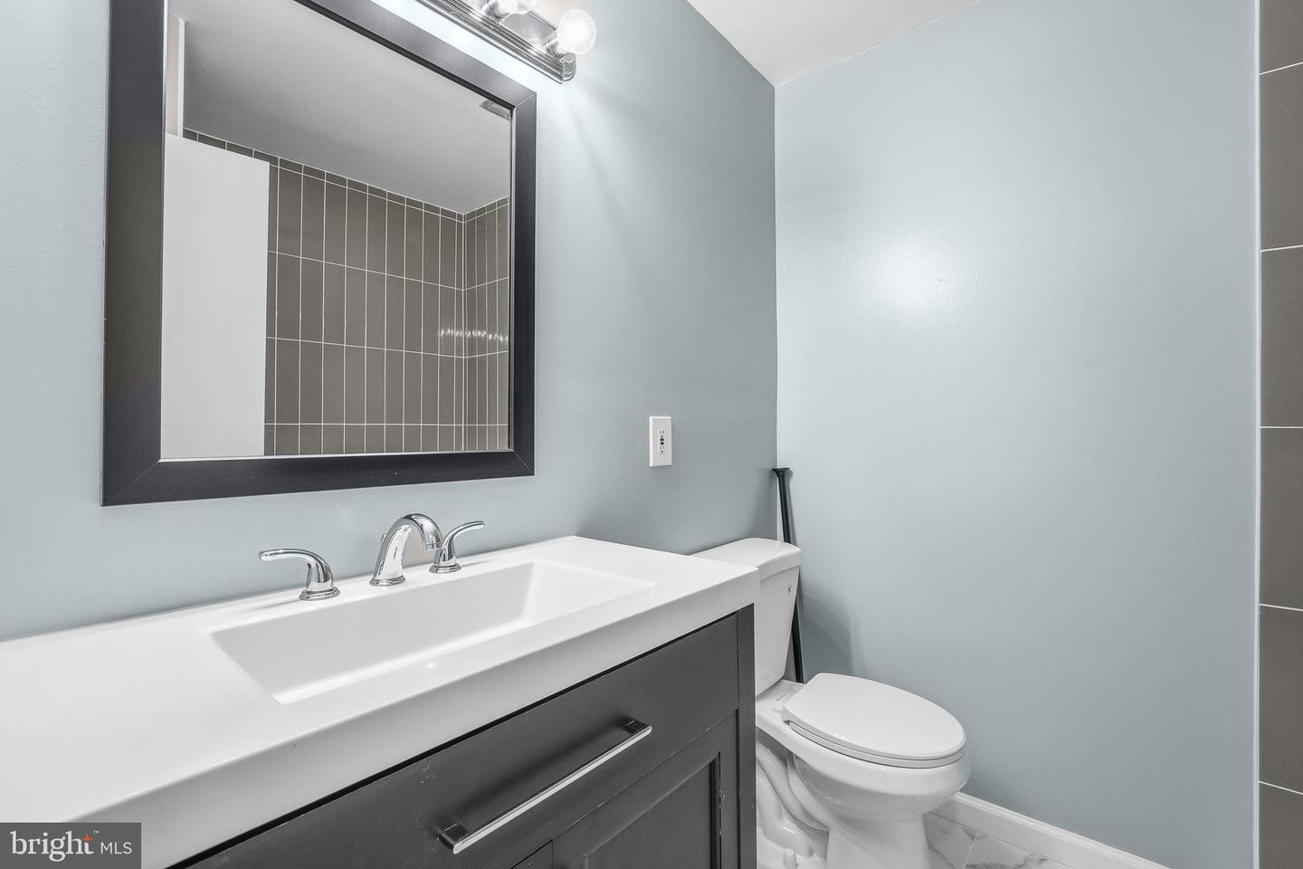 3072 SUGAR LN, VIENNA, Virginia 22181, 4 Bedrooms Bedrooms, ,3 BathroomsBathrooms,Residential,For sale,3072 SUGAR LN,VAFX2290892 MLS # VAFX2290892