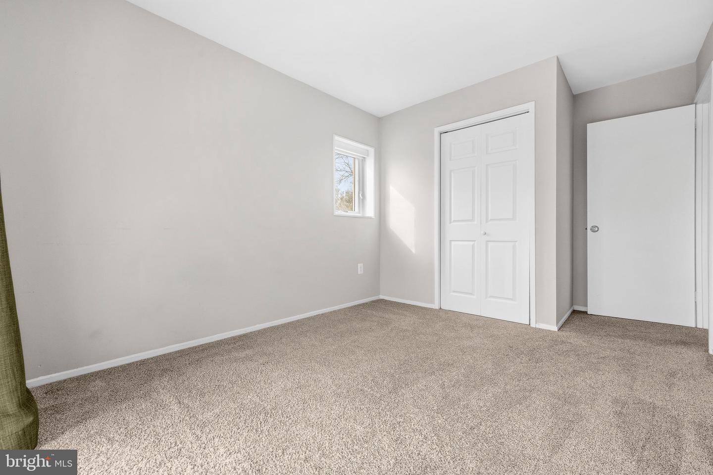 3072 SUGAR LN, VIENNA, Virginia 22181, 4 Bedrooms Bedrooms, ,3 BathroomsBathrooms,Residential,For sale,3072 SUGAR LN,VAFX2290892 MLS # VAFX2290892