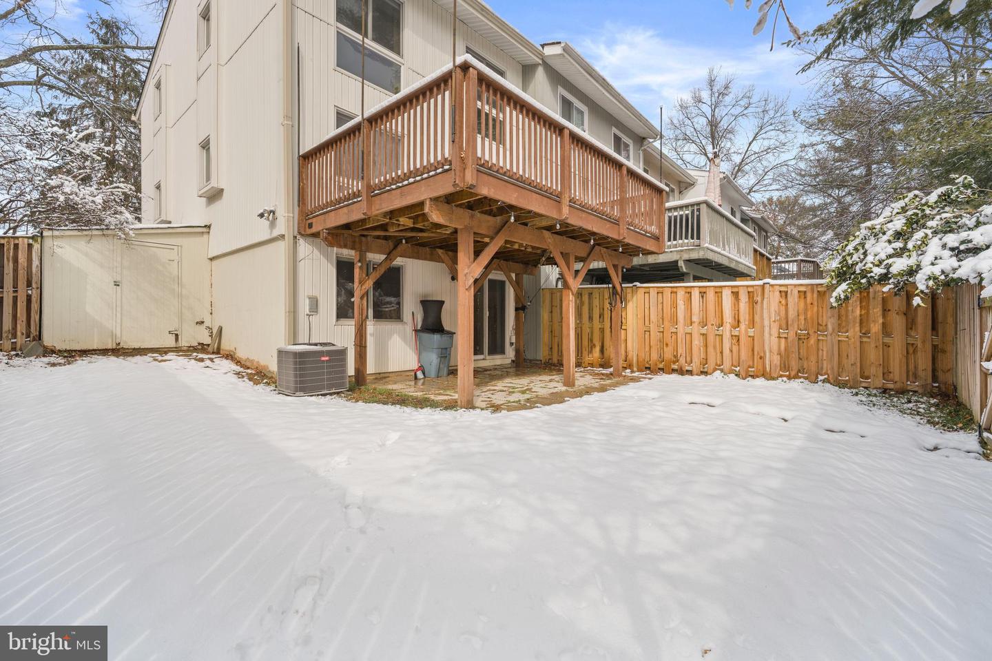 3072 SUGAR LN, VIENNA, Virginia 22181, 4 Bedrooms Bedrooms, ,3 BathroomsBathrooms,Residential,For sale,3072 SUGAR LN,VAFX2290892 MLS # VAFX2290892