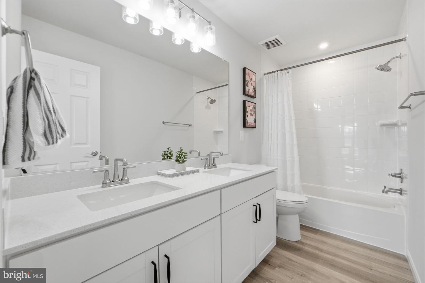 128 POE DR, WINCHESTER, Virginia 22602, 4 Bedrooms Bedrooms, ,3 BathroomsBathrooms,Residential,For sale,128 POE DR,VAFV2039576 MLS # VAFV2039576