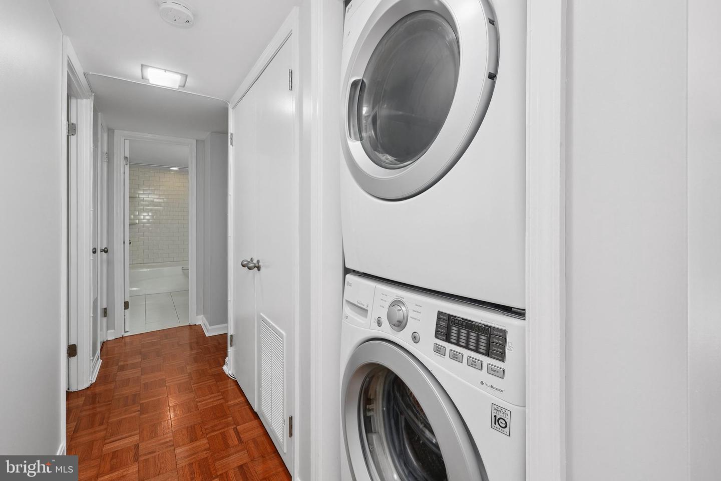 803 N HOWARD ST #252, ALEXANDRIA, Virginia 22304, 2 Bedrooms Bedrooms, ,2 BathroomsBathrooms,Residential,For sale,803 N HOWARD ST #252,VAAX2054154 MLS # VAAX2054154