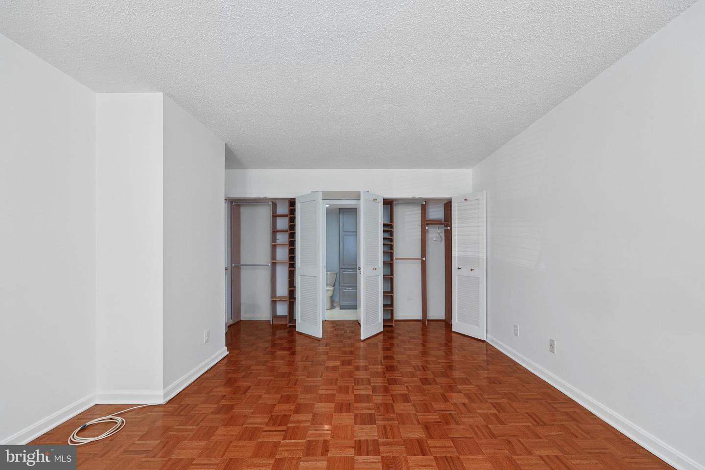 803 N HOWARD ST #252, ALEXANDRIA, Virginia 22304, 2 Bedrooms Bedrooms, ,2 BathroomsBathrooms,Residential,For sale,803 N HOWARD ST #252,VAAX2054154 MLS # VAAX2054154