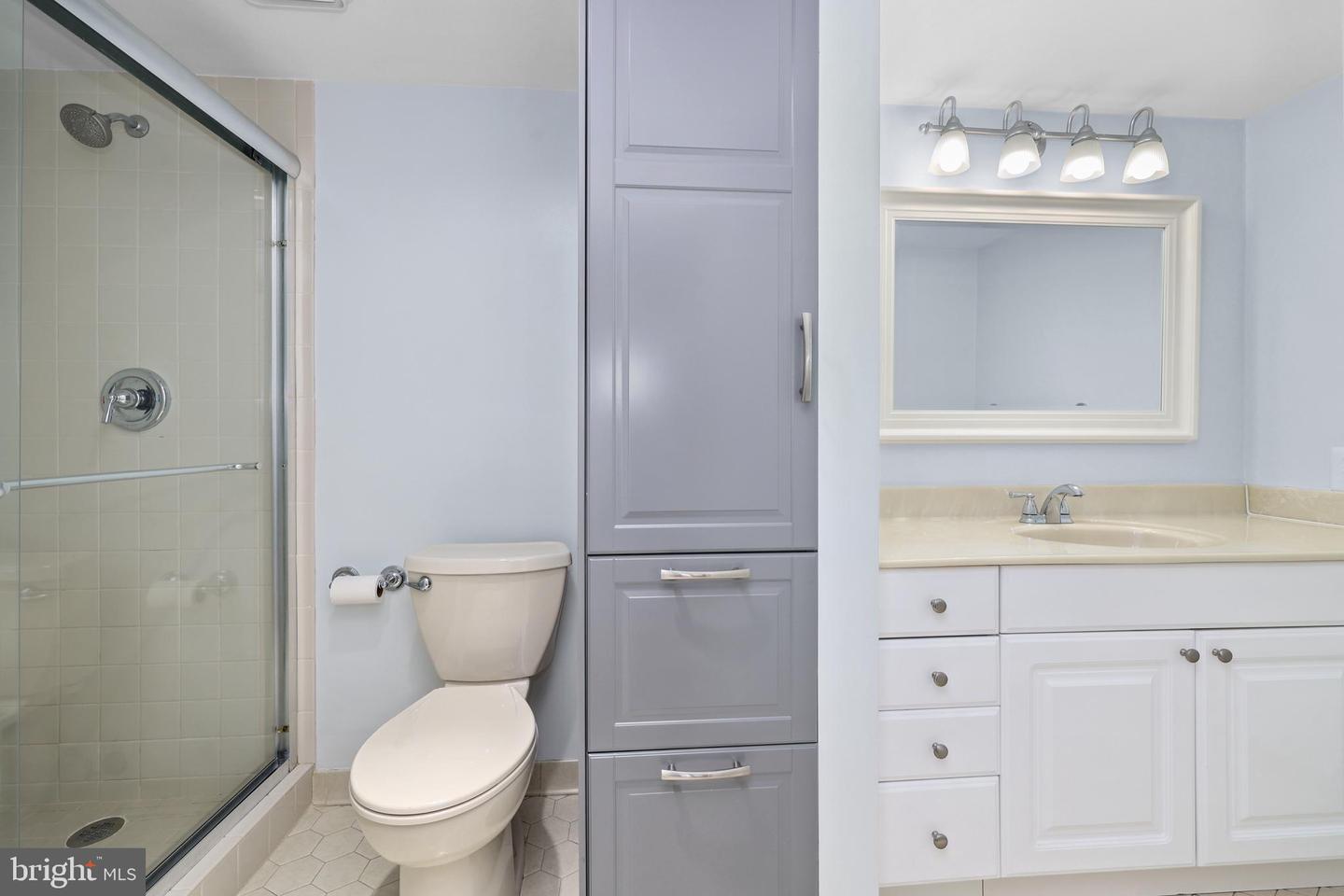 803 N HOWARD ST #252, ALEXANDRIA, Virginia 22304, 2 Bedrooms Bedrooms, ,2 BathroomsBathrooms,Residential,For sale,803 N HOWARD ST #252,VAAX2054154 MLS # VAAX2054154