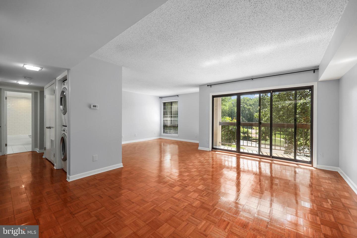 803 N HOWARD ST #252, ALEXANDRIA, Virginia 22304, 2 Bedrooms Bedrooms, ,2 BathroomsBathrooms,Residential,For sale,803 N HOWARD ST #252,VAAX2054154 MLS # VAAX2054154