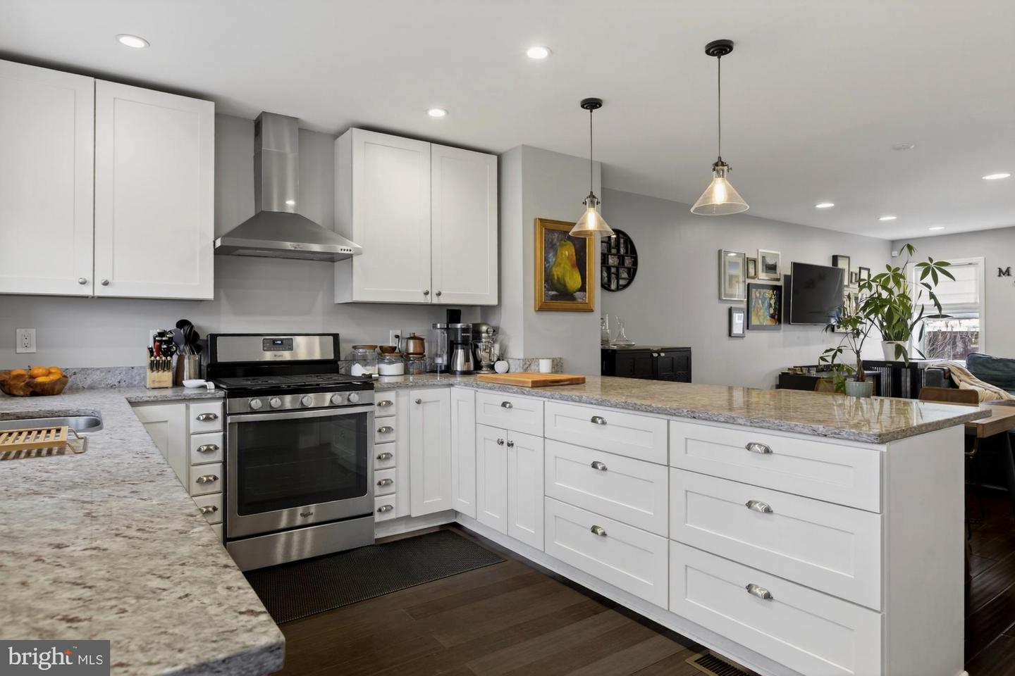 310 16TH ST NE, WASHINGTON, District Of Columbia 20002, 4 Bedrooms Bedrooms, 8 Rooms Rooms,3 BathroomsBathrooms,Residential,For sale,310 16TH ST NE,DCDC2246066 MLS # DCDC2246066