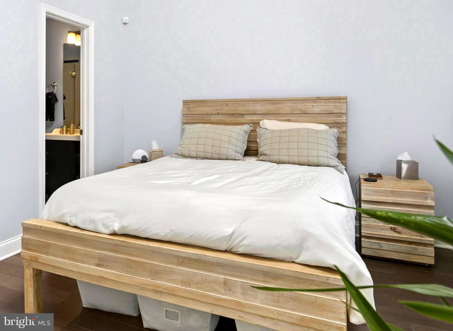 310 16TH ST NE, WASHINGTON, District Of Columbia 20002, 4 Bedrooms Bedrooms, 8 Rooms Rooms,3 BathroomsBathrooms,Residential,For sale,310 16TH ST NE,DCDC2246066 MLS # DCDC2246066