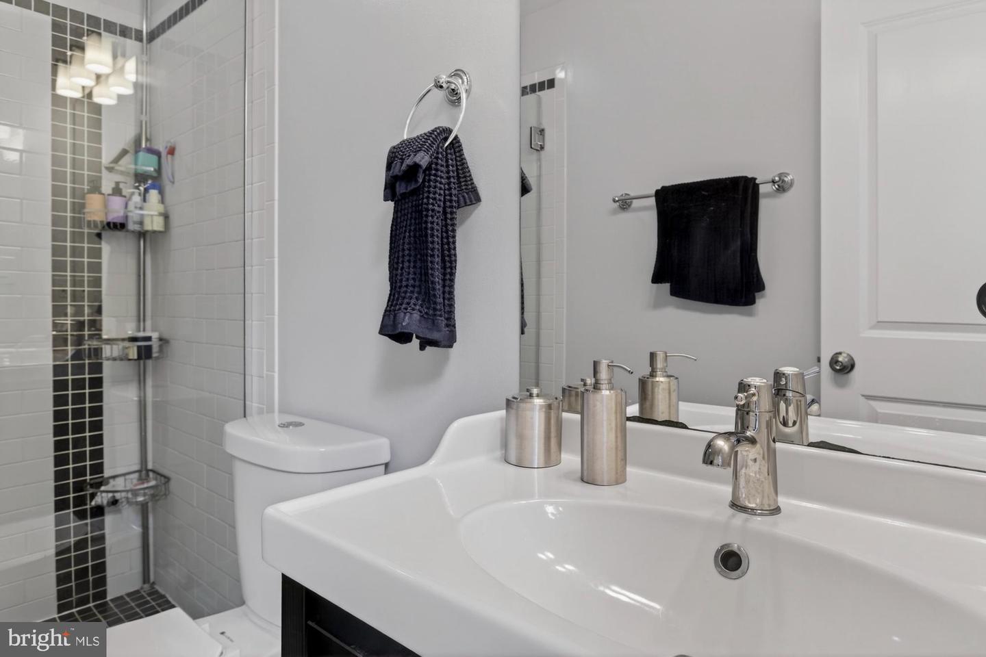 310 16TH ST NE, WASHINGTON, District Of Columbia 20002, 4 Bedrooms Bedrooms, 8 Rooms Rooms,3 BathroomsBathrooms,Residential,For sale,310 16TH ST NE,DCDC2246066 MLS # DCDC2246066