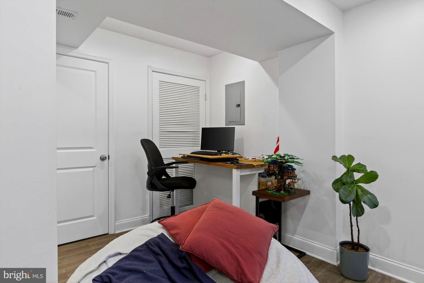 310 16TH ST NE, WASHINGTON, District Of Columbia 20002, 4 Bedrooms Bedrooms, 8 Rooms Rooms,3 BathroomsBathrooms,Residential,For sale,310 16TH ST NE,DCDC2246066 MLS # DCDC2246066