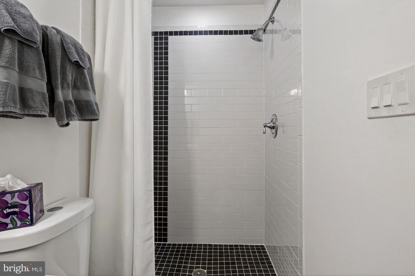 310 16TH ST NE, WASHINGTON, District Of Columbia 20002, 4 Bedrooms Bedrooms, 8 Rooms Rooms,3 BathroomsBathrooms,Residential,For sale,310 16TH ST NE,DCDC2246066 MLS # DCDC2246066