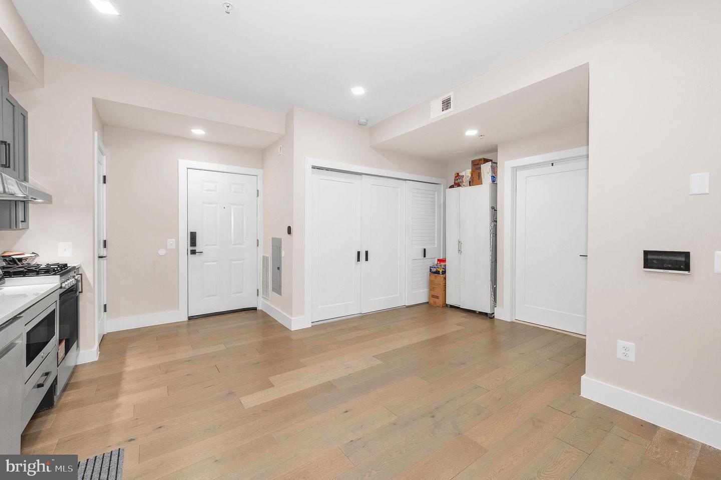 1028 BLADENSBURG RD NE #38, WASHINGTON, District Of Columbia 20002, 1 Bedroom Bedrooms, 3 Rooms Rooms,1 BathroomBathrooms,Residential,For sale,1028 BLADENSBURG RD NE #38,DCDC2246368 MLS # DCDC2246368