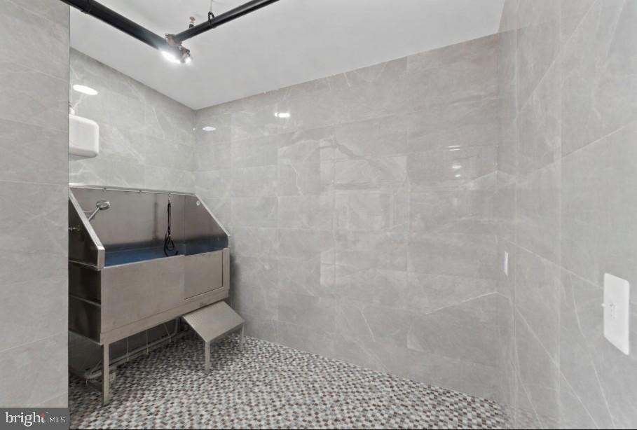 1028 BLADENSBURG RD NE #38, WASHINGTON, District Of Columbia 20002, 1 Bedroom Bedrooms, 3 Rooms Rooms,1 BathroomBathrooms,Residential,For sale,1028 BLADENSBURG RD NE #38,DCDC2246368 MLS # DCDC2246368