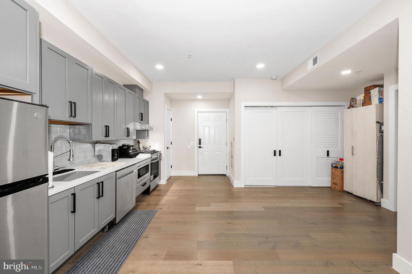 1028 BLADENSBURG RD NE #38, WASHINGTON, District Of Columbia 20002, 1 Bedroom Bedrooms, 3 Rooms Rooms,1 BathroomBathrooms,Residential,For sale,1028 BLADENSBURG RD NE #38,DCDC2246368 MLS # DCDC2246368