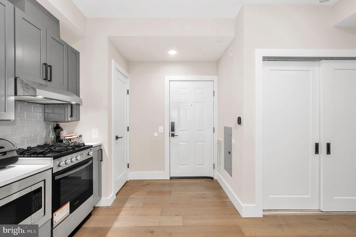 1028 BLADENSBURG RD NE #38, WASHINGTON, District Of Columbia 20002, 1 Bedroom Bedrooms, 3 Rooms Rooms,1 BathroomBathrooms,Residential,For sale,1028 BLADENSBURG RD NE #38,DCDC2246368 MLS # DCDC2246368