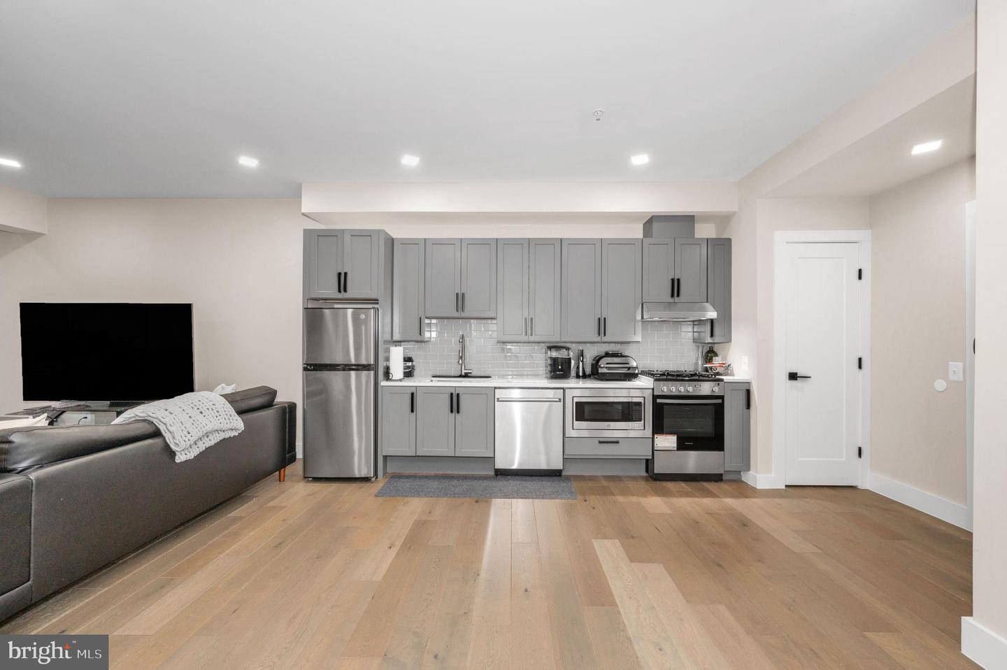 1028 BLADENSBURG RD NE #38, WASHINGTON, District Of Columbia 20002, 1 Bedroom Bedrooms, 3 Rooms Rooms,1 BathroomBathrooms,Residential,For sale,1028 BLADENSBURG RD NE #38,DCDC2246368 MLS # DCDC2246368