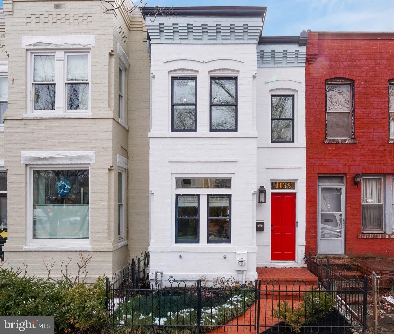 1135 C ST NE, WASHINGTON, District Of Columbia 20002, 3 Bedrooms Bedrooms, ,3 BathroomsBathrooms,Residential,For sale,1135 C ST NE,DCDC2246632 MLS # DCDC2246632