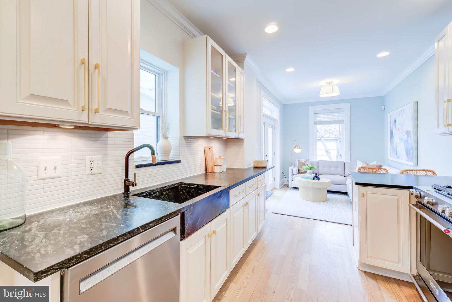 1135 C ST NE, WASHINGTON, District Of Columbia 20002, 3 Bedrooms Bedrooms, ,3 BathroomsBathrooms,Residential,For sale,1135 C ST NE,DCDC2246632 MLS # DCDC2246632