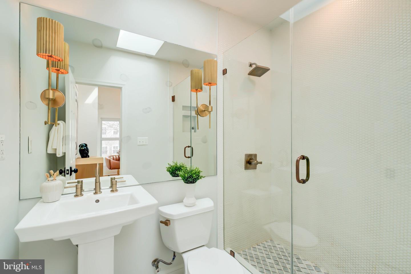 1135 C ST NE, WASHINGTON, District Of Columbia 20002, 3 Bedrooms Bedrooms, ,3 BathroomsBathrooms,Residential,For sale,1135 C ST NE,DCDC2246632 MLS # DCDC2246632