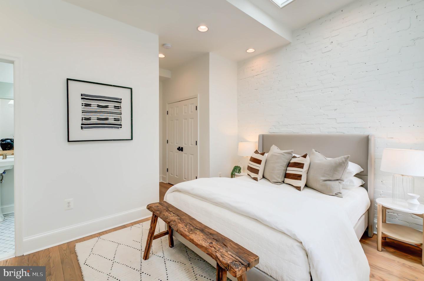 1135 C ST NE, WASHINGTON, District Of Columbia 20002, 3 Bedrooms Bedrooms, ,3 BathroomsBathrooms,Residential,For sale,1135 C ST NE,DCDC2246632 MLS # DCDC2246632