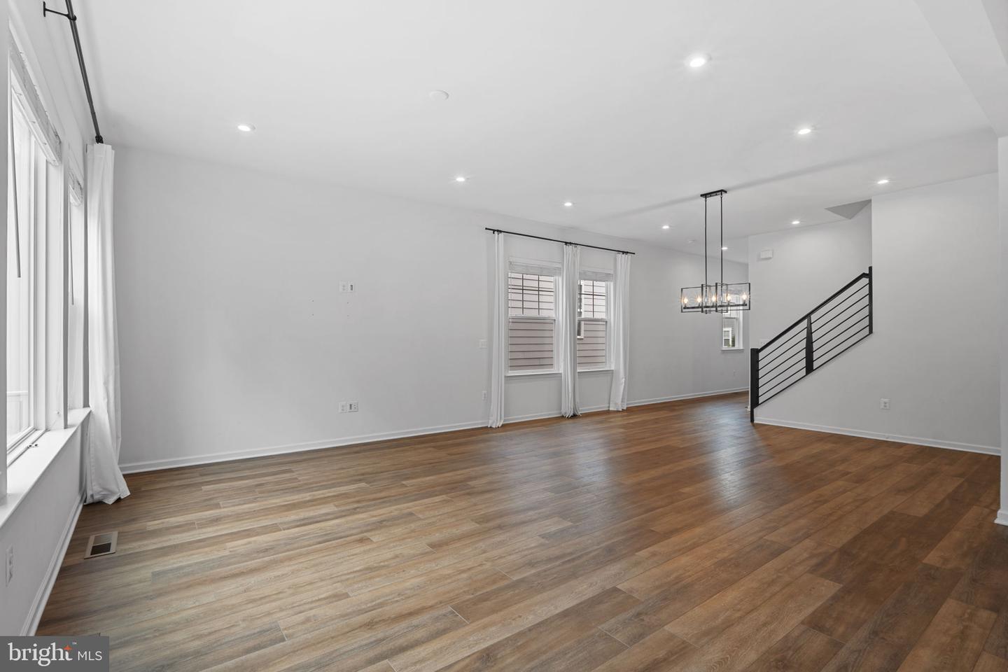 18080 MOSS GARDEN RD, DUMFRIES, Virginia 22026, 4 Bedrooms Bedrooms, ,3 BathroomsBathrooms,Residential,For sale,18080 MOSS GARDEN RD,VAPW2112726 MLS # VAPW2112726