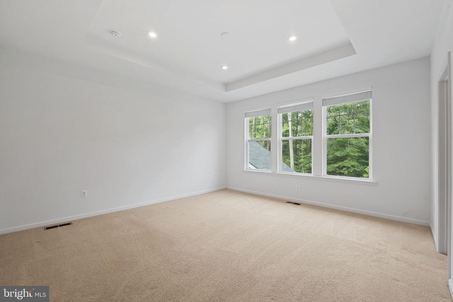 18080 MOSS GARDEN RD, DUMFRIES, Virginia 22026, 4 Bedrooms Bedrooms, ,3 BathroomsBathrooms,Residential,For sale,18080 MOSS GARDEN RD,VAPW2112726 MLS # VAPW2112726