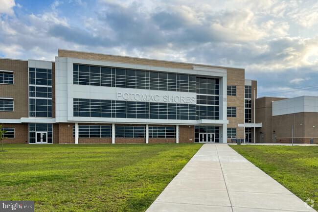 18080 MOSS GARDEN RD, DUMFRIES, Virginia 22026, 4 Bedrooms Bedrooms, ,3 BathroomsBathrooms,Residential,For sale,18080 MOSS GARDEN RD,VAPW2112726 MLS # VAPW2112726