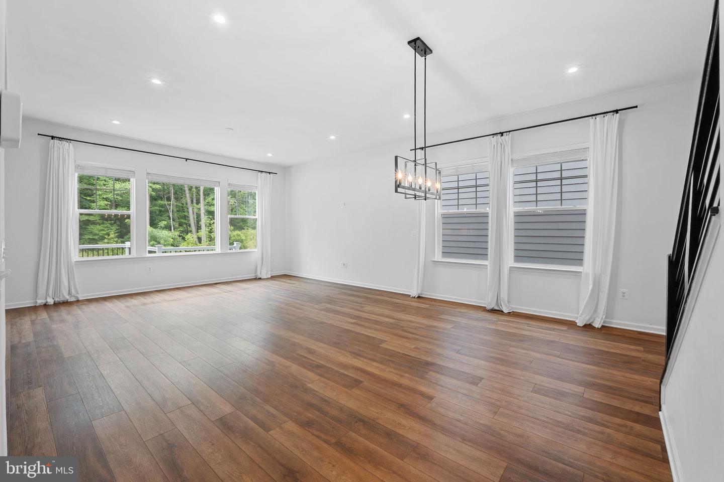 18080 MOSS GARDEN RD, DUMFRIES, Virginia 22026, 4 Bedrooms Bedrooms, ,3 BathroomsBathrooms,Residential,For sale,18080 MOSS GARDEN RD,VAPW2112726 MLS # VAPW2112726