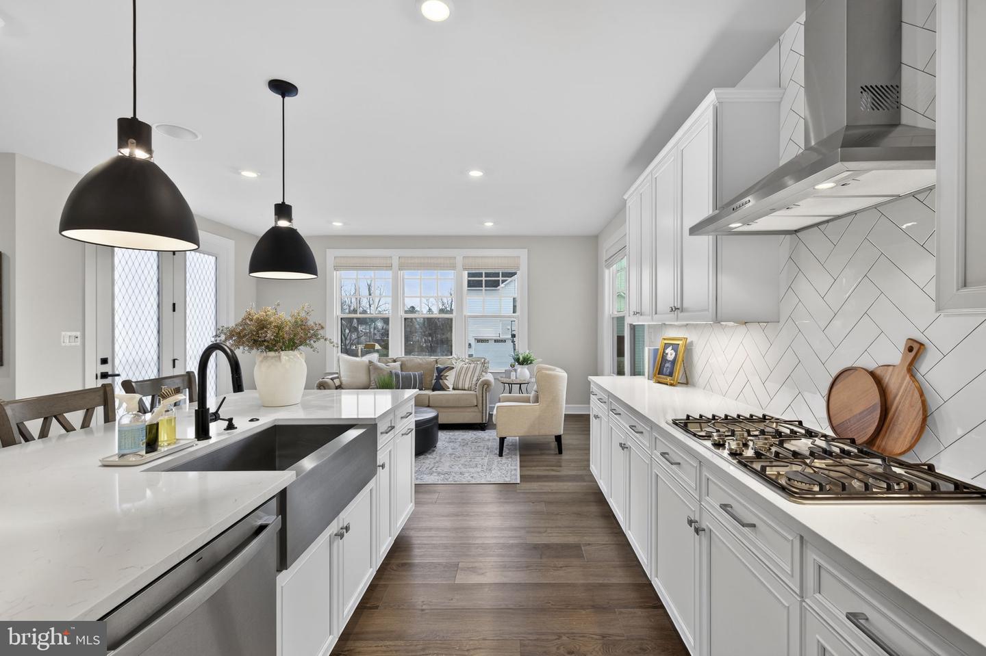 41249 BLOOMFIELD HILLS CT, ALDIE, Virginia 20105, 5 Bedrooms Bedrooms, ,4 BathroomsBathrooms,Residential,For sale,41249 BLOOMFIELD HILLS CT,VALO2116230 MLS # VALO2116230