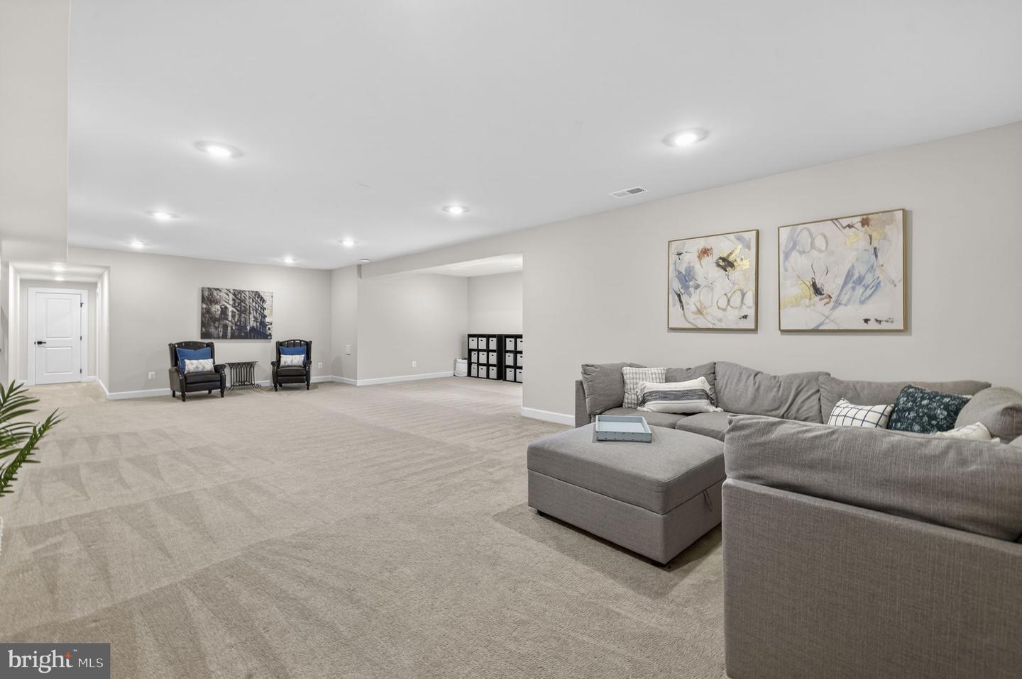 41249 BLOOMFIELD HILLS CT, ALDIE, Virginia 20105, 5 Bedrooms Bedrooms, ,4 BathroomsBathrooms,Residential,For sale,41249 BLOOMFIELD HILLS CT,VALO2116230 MLS # VALO2116230