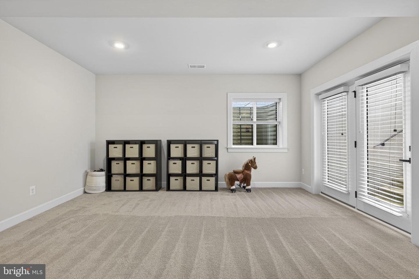 41249 BLOOMFIELD HILLS CT, ALDIE, Virginia 20105, 5 Bedrooms Bedrooms, ,4 BathroomsBathrooms,Residential,For sale,41249 BLOOMFIELD HILLS CT,VALO2116230 MLS # VALO2116230