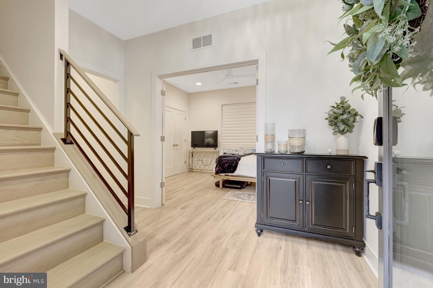 11236 FARADAY PARK DR, RESTON, Virginia 20190, 4 Bedrooms Bedrooms, 13 Rooms Rooms,3 BathroomsBathrooms,Residential,For sale,11236 FARADAY PARK DR,VAFX2291840 MLS # VAFX2291840