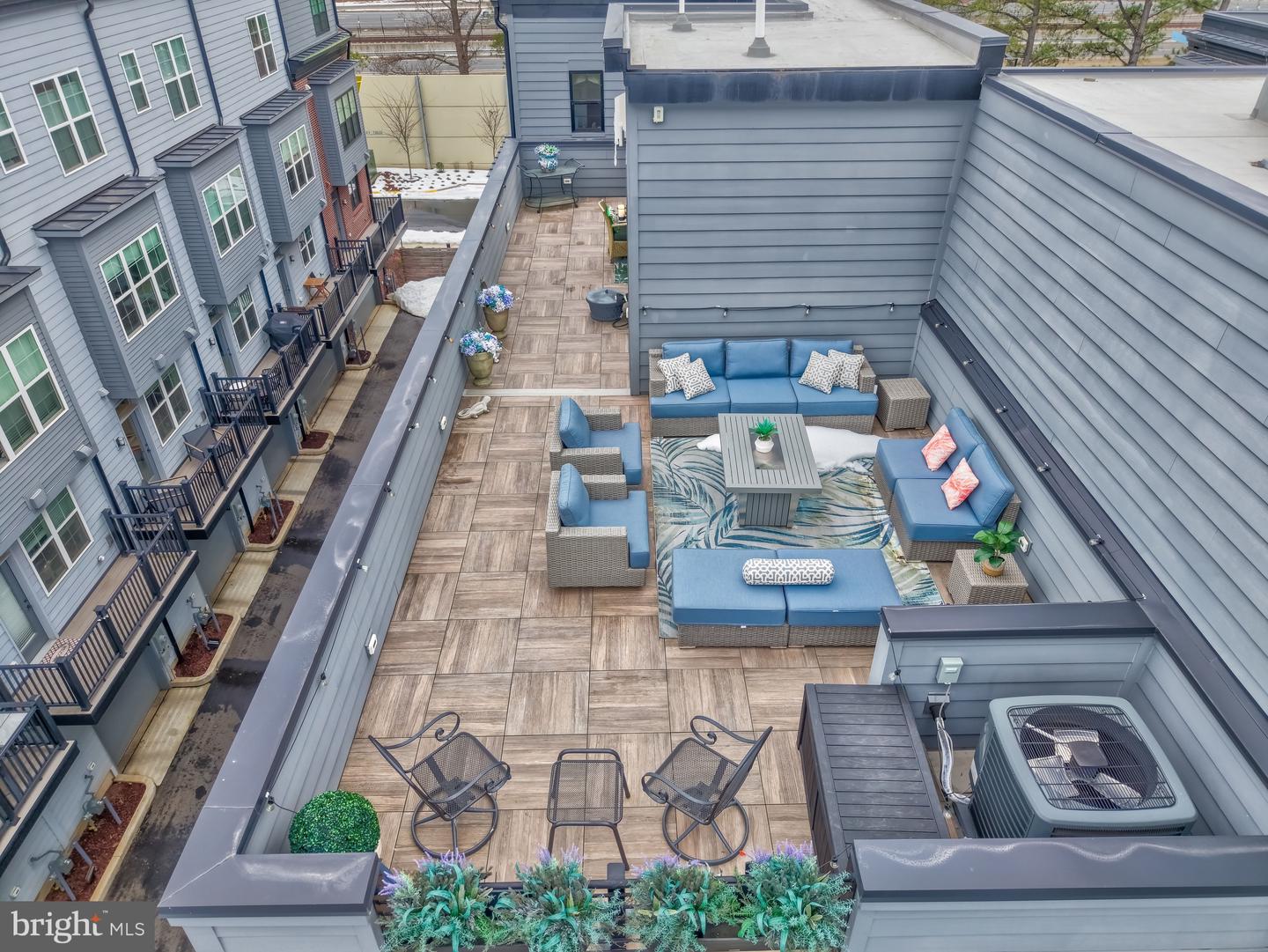 11236 FARADAY PARK DR, RESTON, Virginia 20190, 4 Bedrooms Bedrooms, 13 Rooms Rooms,3 BathroomsBathrooms,Residential,For sale,11236 FARADAY PARK DR,VAFX2291840 MLS # VAFX2291840