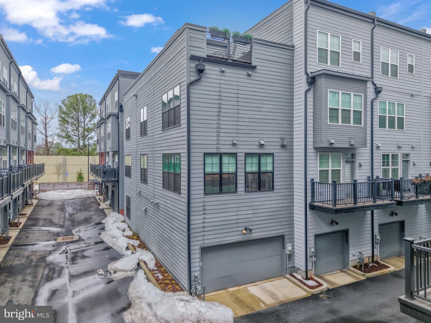 11236 FARADAY PARK DR, RESTON, Virginia 20190, 4 Bedrooms Bedrooms, 13 Rooms Rooms,3 BathroomsBathrooms,Residential,For sale,11236 FARADAY PARK DR,VAFX2291840 MLS # VAFX2291840