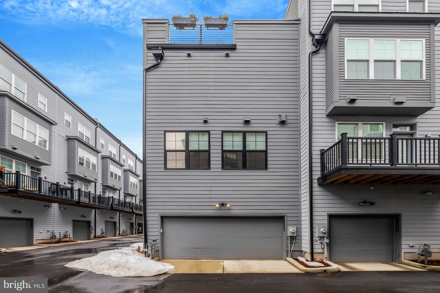 11236 FARADAY PARK DR, RESTON, Virginia 20190, 4 Bedrooms Bedrooms, 13 Rooms Rooms,3 BathroomsBathrooms,Residential,For sale,11236 FARADAY PARK DR,VAFX2291840 MLS # VAFX2291840