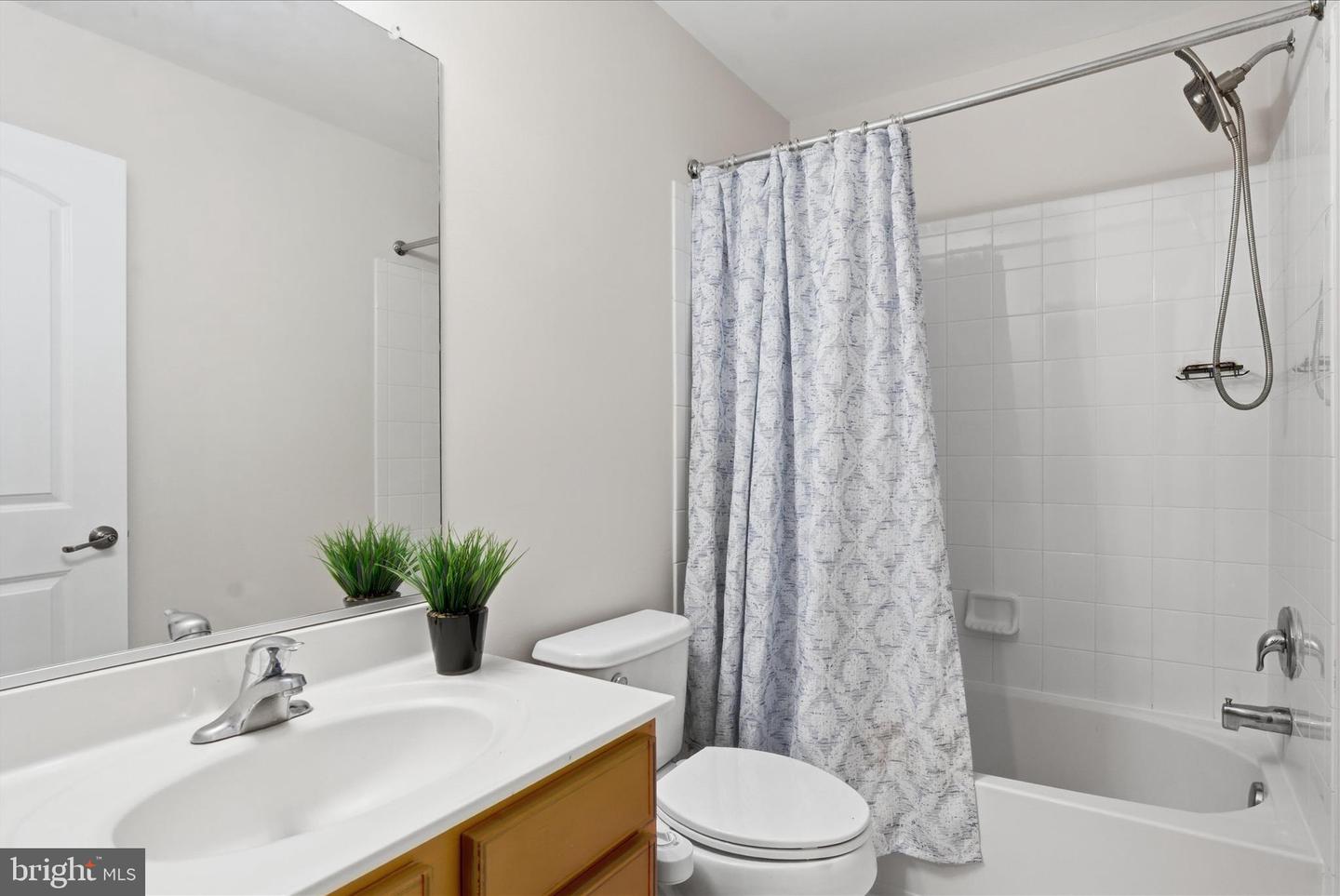 9239 DAWKINS CREST, BRISTOW, Virginia 20136, 4 Bedrooms Bedrooms, 8 Rooms Rooms,3 BathroomsBathrooms,Residential,For sale,9239 DAWKINS CREST,VAPW2112862 MLS # VAPW2112862