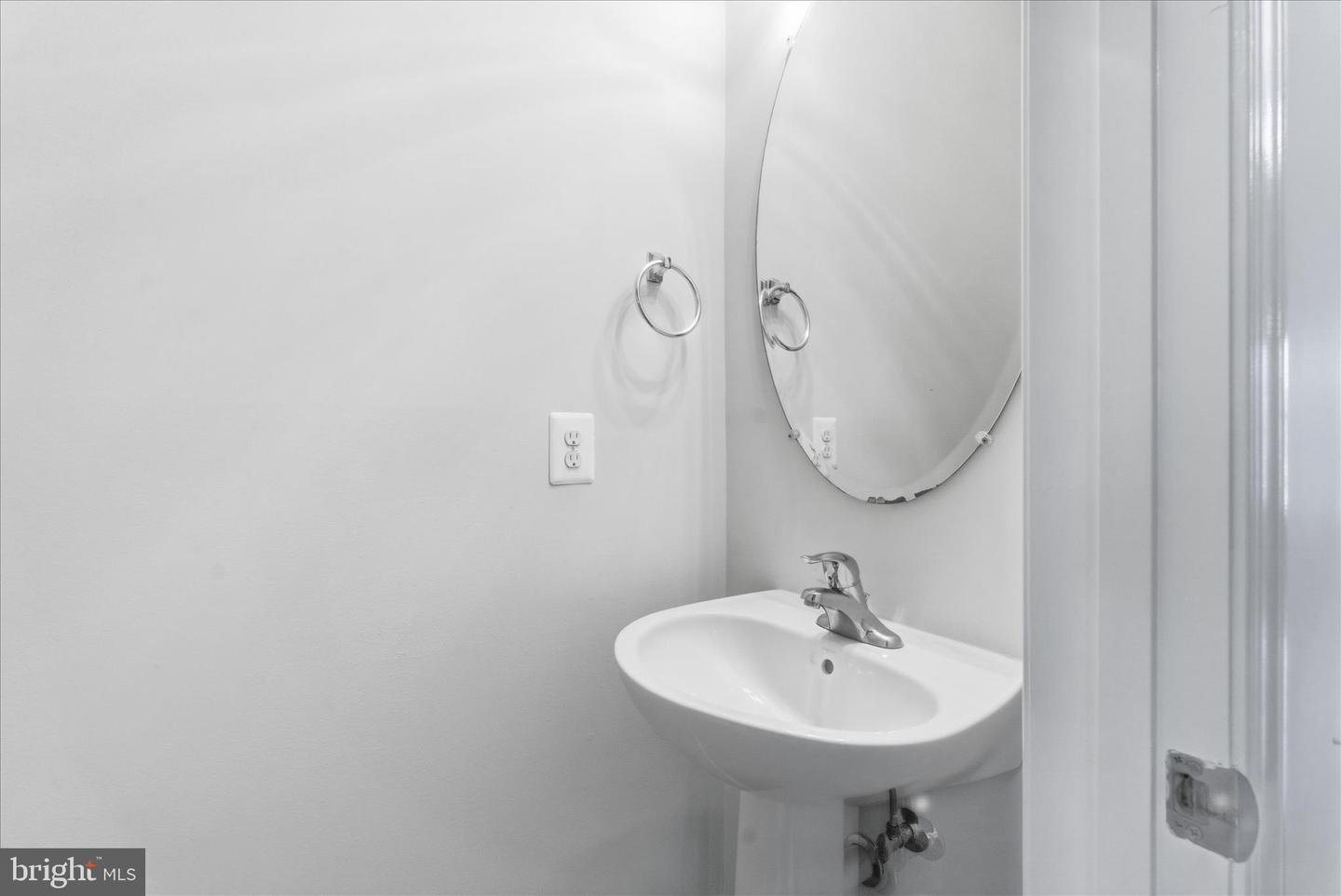 9239 DAWKINS CREST, BRISTOW, Virginia 20136, 4 Bedrooms Bedrooms, 8 Rooms Rooms,3 BathroomsBathrooms,Residential,For sale,9239 DAWKINS CREST,VAPW2112862 MLS # VAPW2112862