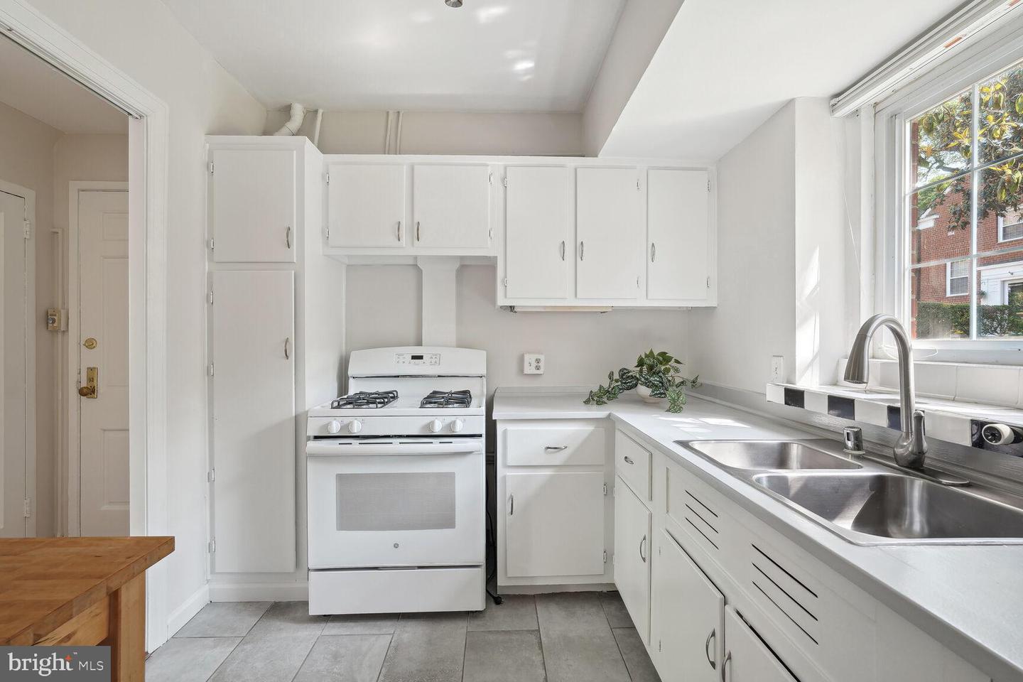 1705 PRESTON RD, ALEXANDRIA, Virginia 22302, 3 Bedrooms Bedrooms, ,1 BathroomBathrooms,Residential,For sale,1705 PRESTON RD,VAAX2054318 MLS # VAAX2054318