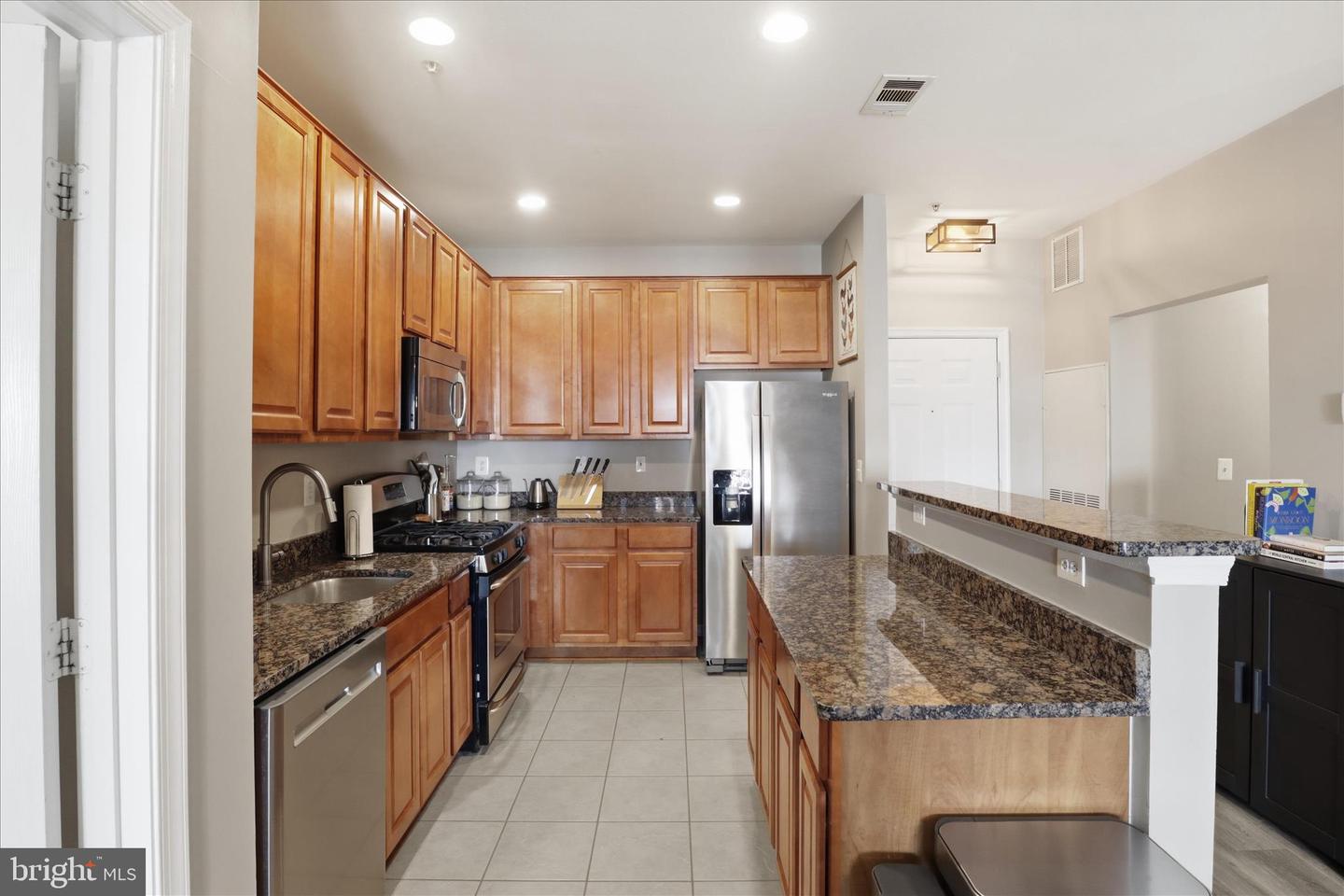 11379 ARISTOTLE DR #10-307, FAIRFAX, Virginia 22030, 2 Bedrooms Bedrooms, ,2 BathroomsBathrooms,Residential,For sale,11379 ARISTOTLE DR #10-307,VAFX2291922 MLS # VAFX2291922