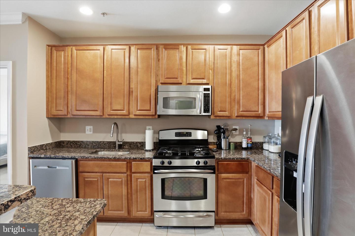 11379 ARISTOTLE DR #10-307, FAIRFAX, Virginia 22030, 2 Bedrooms Bedrooms, ,2 BathroomsBathrooms,Residential,For sale,11379 ARISTOTLE DR #10-307,VAFX2291922 MLS # VAFX2291922