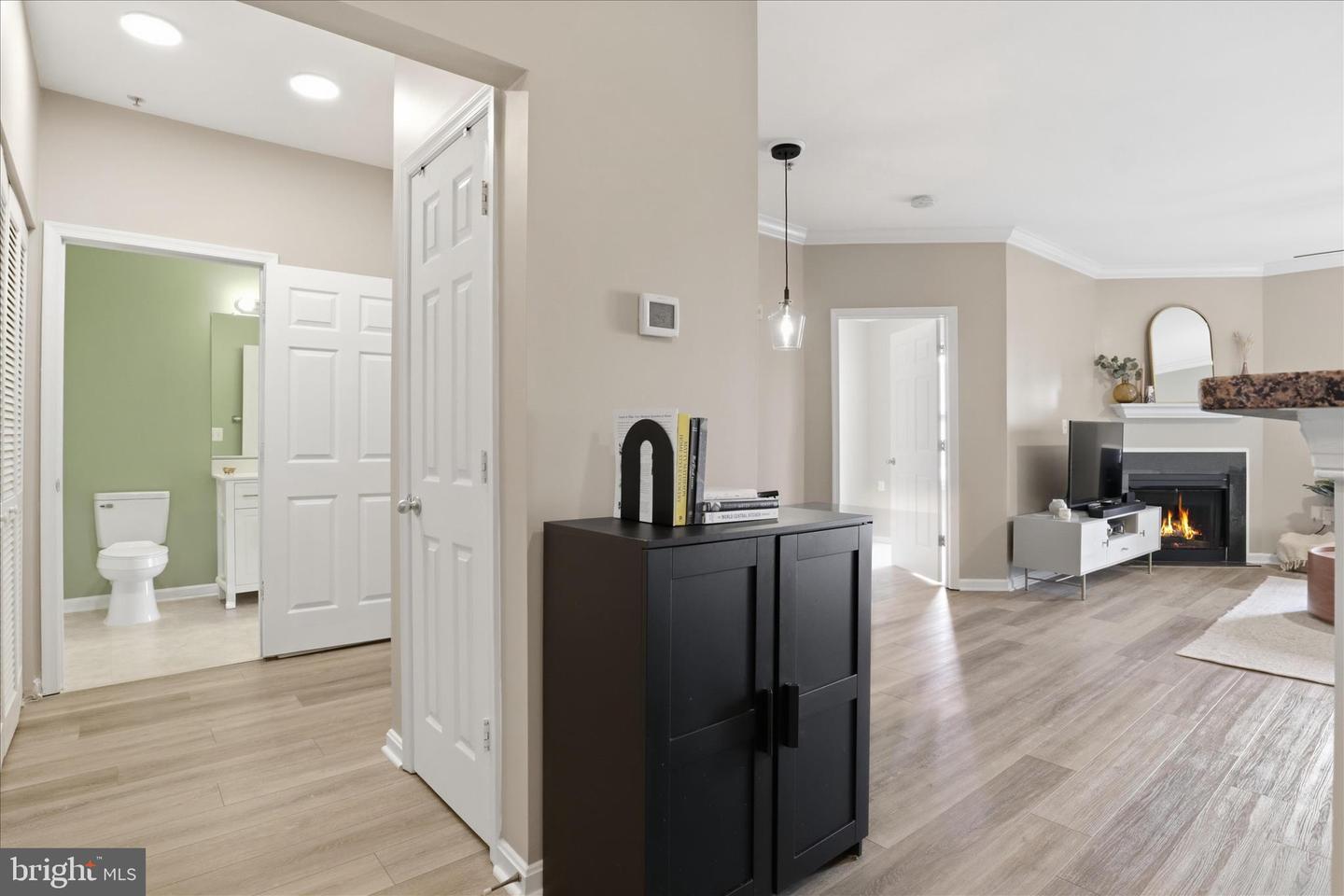 11379 ARISTOTLE DR #10-307, FAIRFAX, Virginia 22030, 2 Bedrooms Bedrooms, ,2 BathroomsBathrooms,Residential,For sale,11379 ARISTOTLE DR #10-307,VAFX2291922 MLS # VAFX2291922