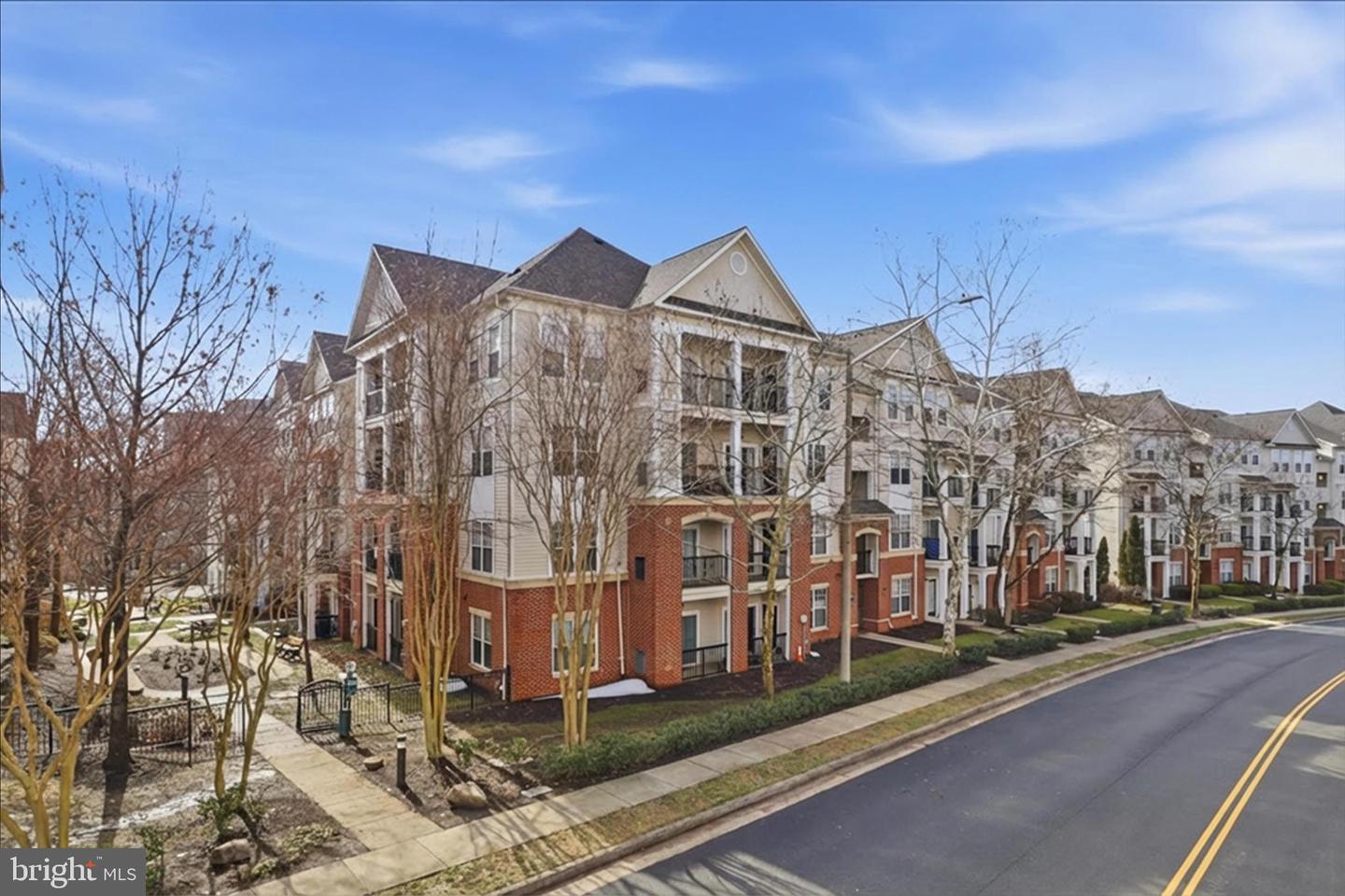 11379 ARISTOTLE DR #10-307, FAIRFAX, Virginia 22030, 2 Bedrooms Bedrooms, ,2 BathroomsBathrooms,Residential,For sale,11379 ARISTOTLE DR #10-307,VAFX2291922 MLS # VAFX2291922
