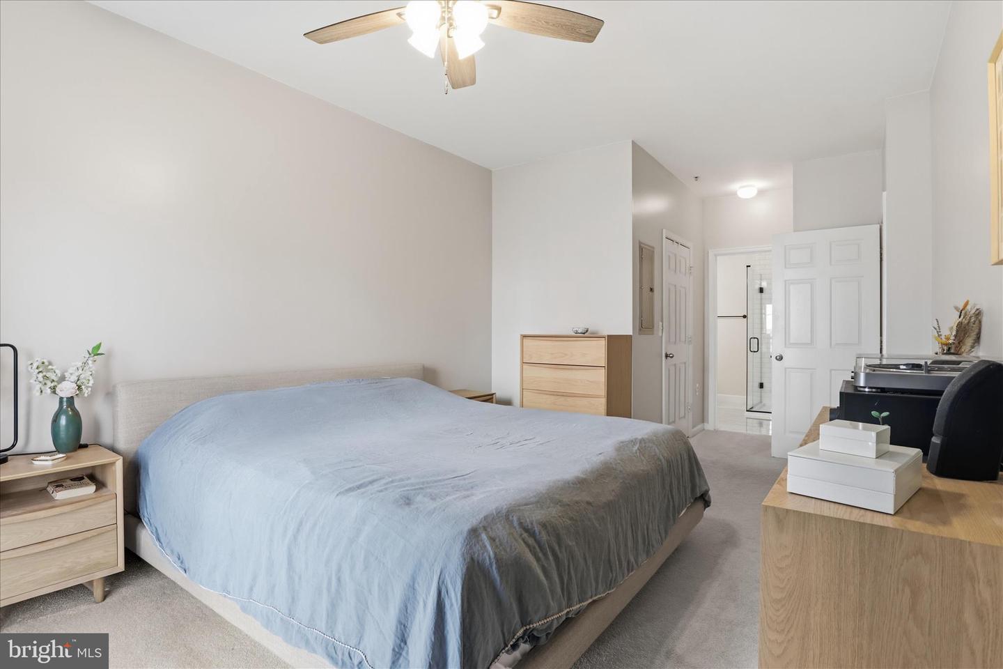 11379 ARISTOTLE DR #10-307, FAIRFAX, Virginia 22030, 2 Bedrooms Bedrooms, ,2 BathroomsBathrooms,Residential,For sale,11379 ARISTOTLE DR #10-307,VAFX2291922 MLS # VAFX2291922