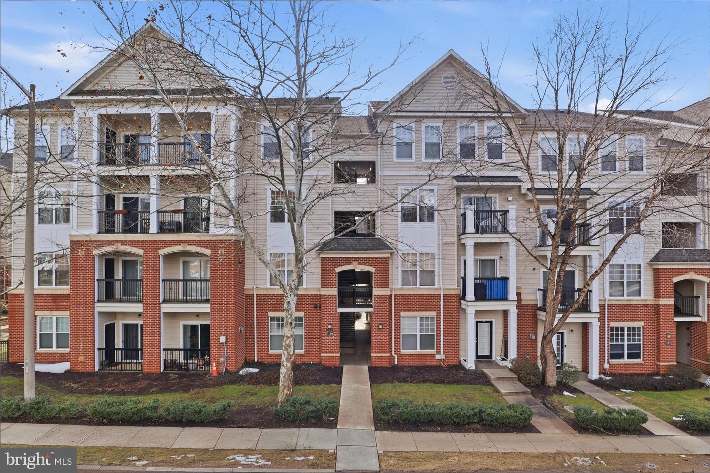 11379 ARISTOTLE DR #10-307, FAIRFAX, Virginia 22030, 2 Bedrooms Bedrooms, ,2 BathroomsBathrooms,Residential,For sale,11379 ARISTOTLE DR #10-307,VAFX2291922 MLS # VAFX2291922