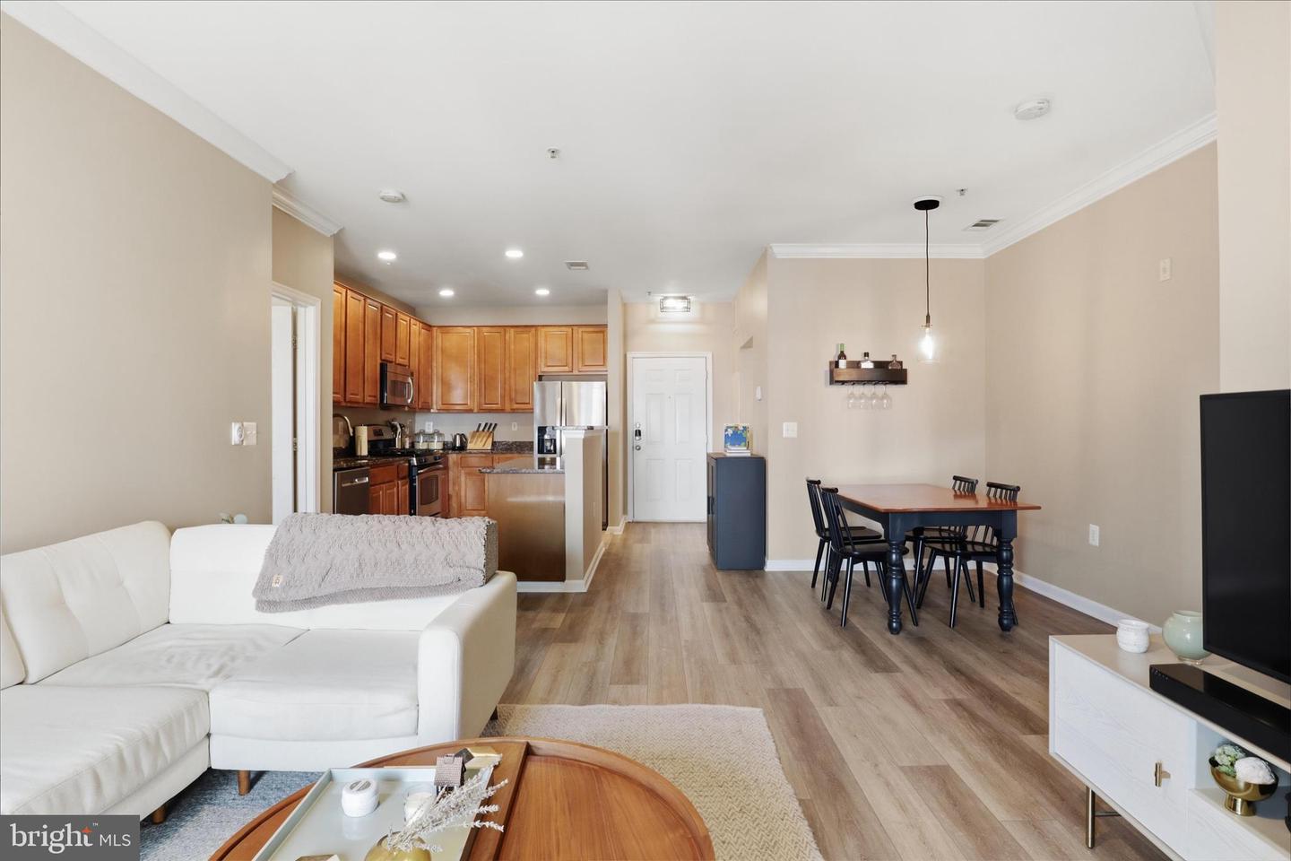 11379 ARISTOTLE DR #10-307, FAIRFAX, Virginia 22030, 2 Bedrooms Bedrooms, ,2 BathroomsBathrooms,Residential,For sale,11379 ARISTOTLE DR #10-307,VAFX2291922 MLS # VAFX2291922