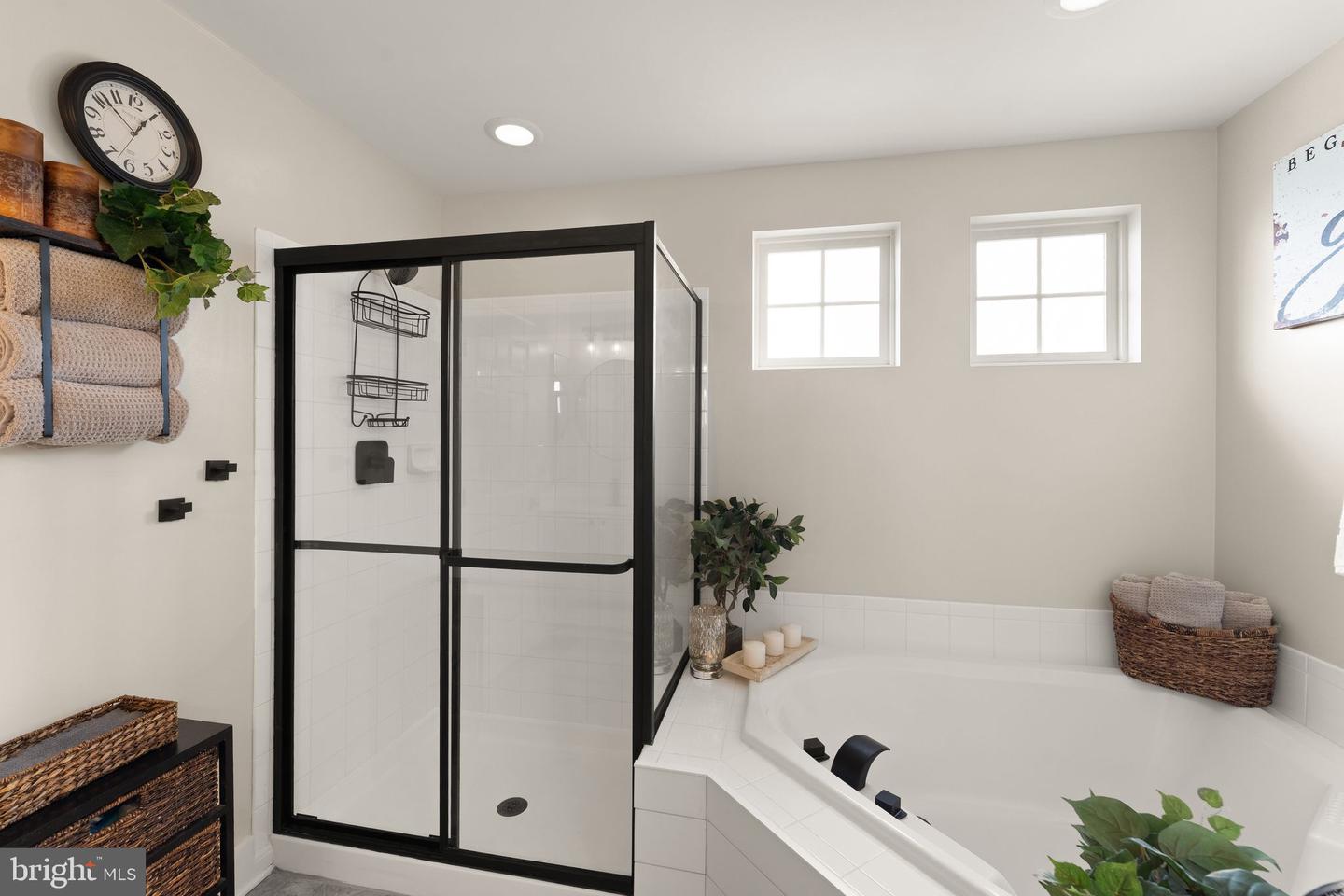 14213 SHARPSHINNED DR, GAINESVILLE, Virginia 20155, 4 Bedrooms Bedrooms, ,2 BathroomsBathrooms,Residential,For sale,14213 SHARPSHINNED DR,VAPW2112900 MLS # VAPW2112900