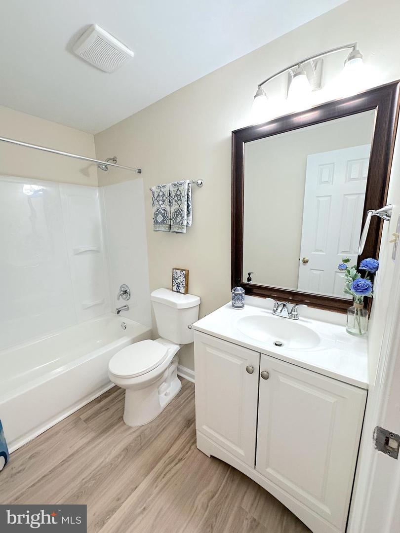 102 GROSVENOR LN #102, STAFFORD, Virginia 22554, 2 Bedrooms Bedrooms, ,2 BathroomsBathrooms,Residential,For sale,102 GROSVENOR LN #102,VAST2046326 MLS # VAST2046326