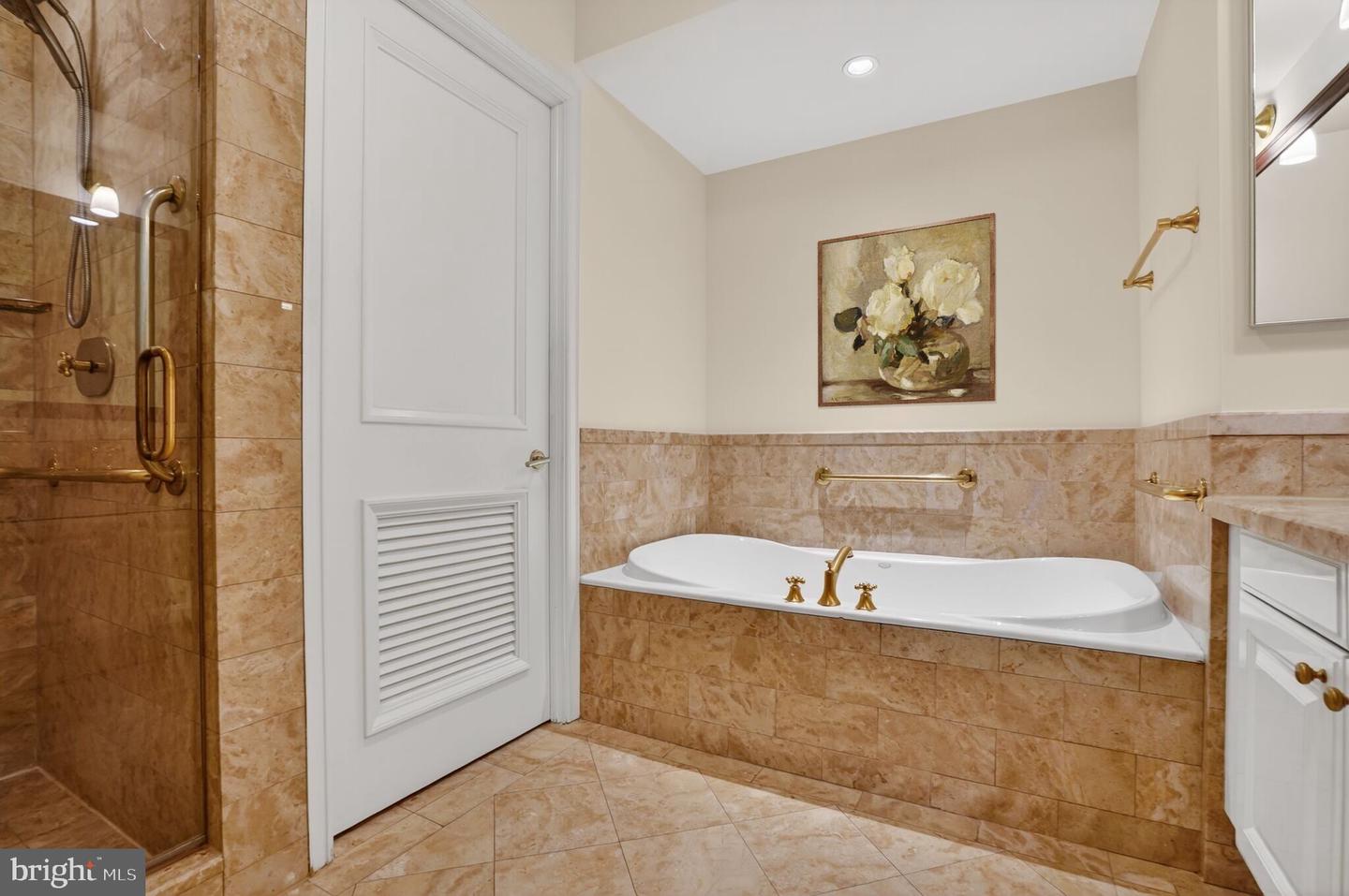 1155 23RD ST NW #5D, WASHINGTON, District Of Columbia 20037, 2 Bedrooms Bedrooms, ,2 BathroomsBathrooms,Residential,For sale,1155 23RD ST NW #5D,DCDC2247098 MLS # DCDC2247098 1155 23RD ST NW #5D, WASHINGTON, District Of Columbia 20037, 2 Bedrooms Bedrooms, ,2 BathroomsBathrooms,Residential,For sale,1155 23RD ST NW #5D,DCDC2247098 MLS # DCDC2247098