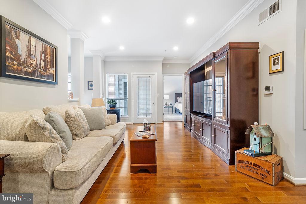 4862 EISENHOWER AVE #367, ALEXANDRIA, Virginia 22304, 2 Bedrooms Bedrooms, 3 Rooms Rooms,2 BathroomsBathrooms,Residential,For sale,4862 EISENHOWER AVE #367,VAAX2054346 MLS # VAAX2054346