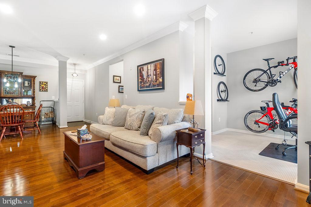 4862 EISENHOWER AVE #367, ALEXANDRIA, Virginia 22304, 2 Bedrooms Bedrooms, 3 Rooms Rooms,2 BathroomsBathrooms,Residential,For sale,4862 EISENHOWER AVE #367,VAAX2054346 MLS # VAAX2054346